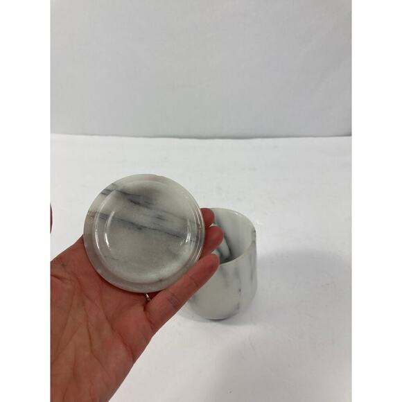 Small Marble Lidded Storage Cup - Picture 3 of 6